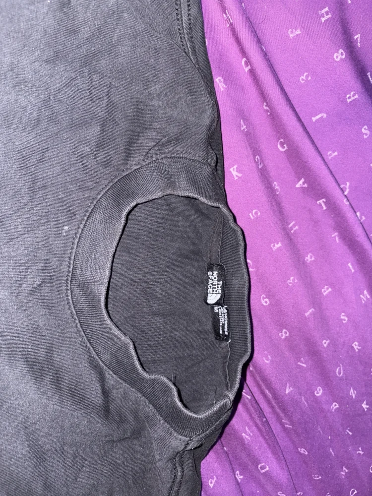 The North Face T-shirts, size M, photo 2