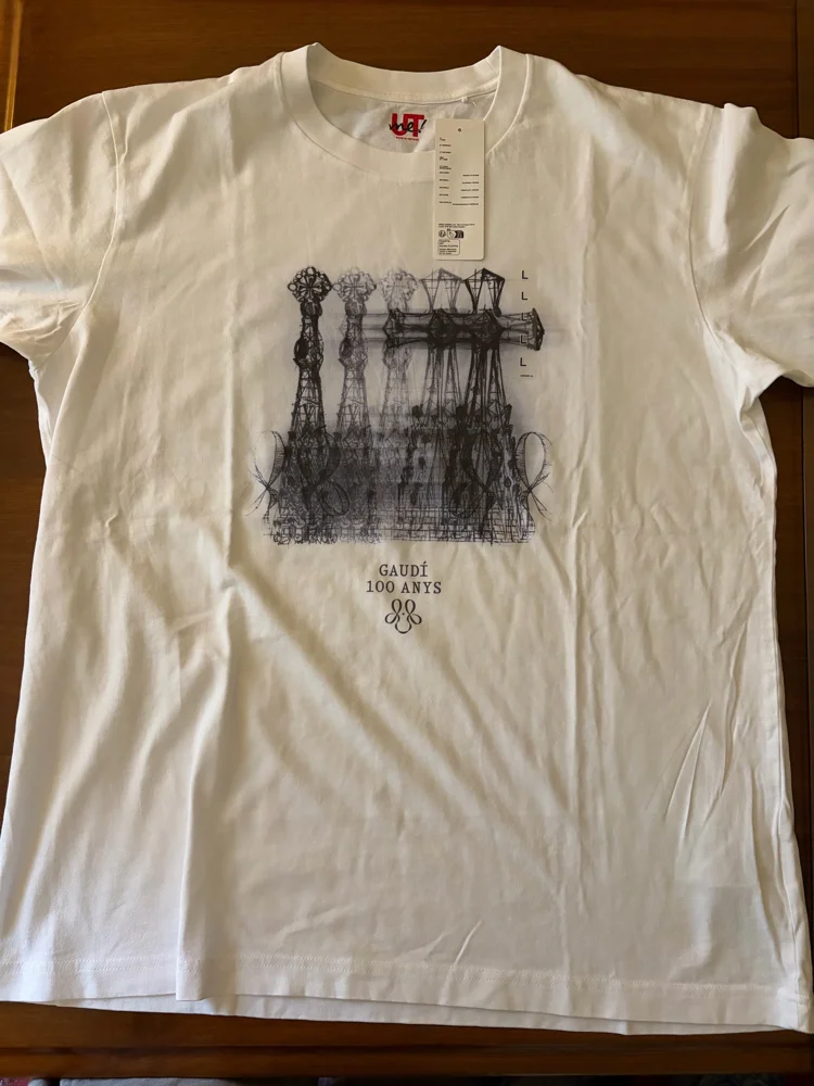 Uniqlo T-shirts, size L