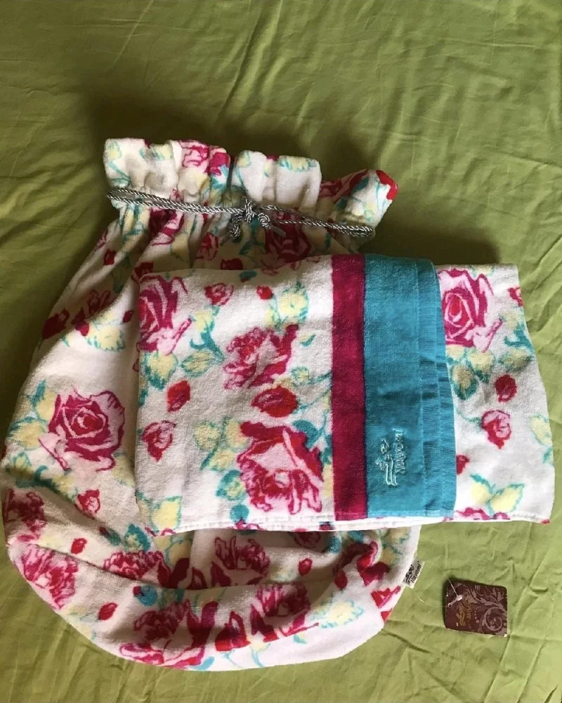 Nayomi Beach towels