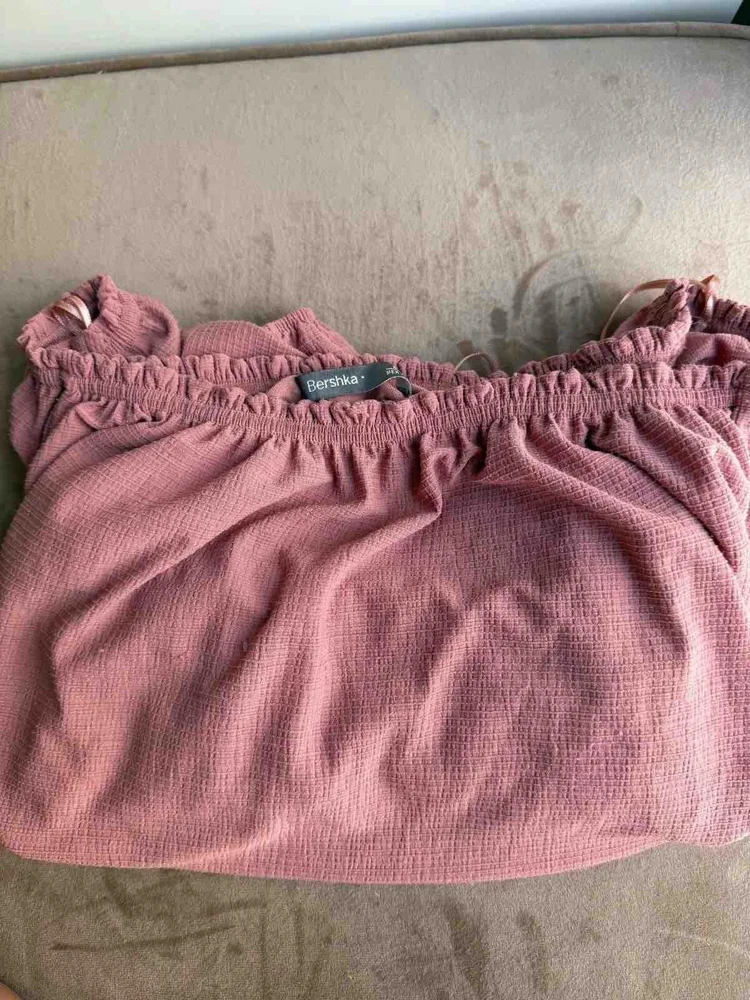 Bershka بلوزات