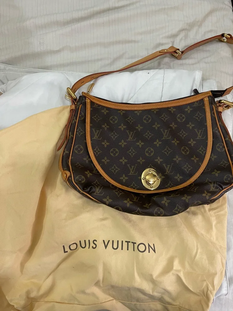 Louis Vuitton Shoulder Bag