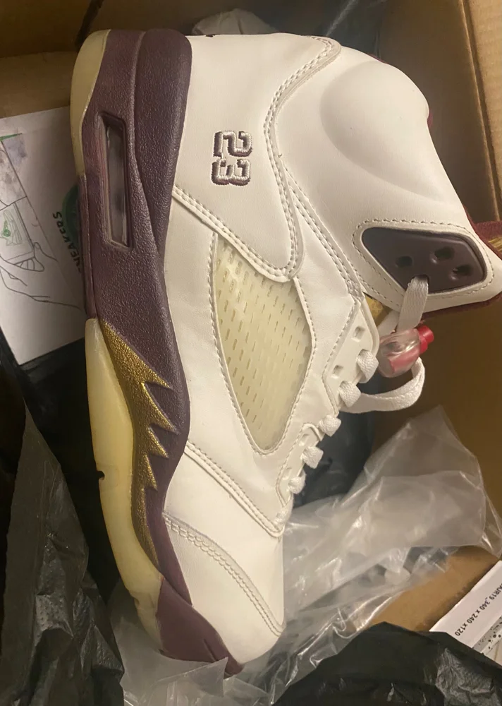 Air Jordan Sneakers, size 42, photo 3