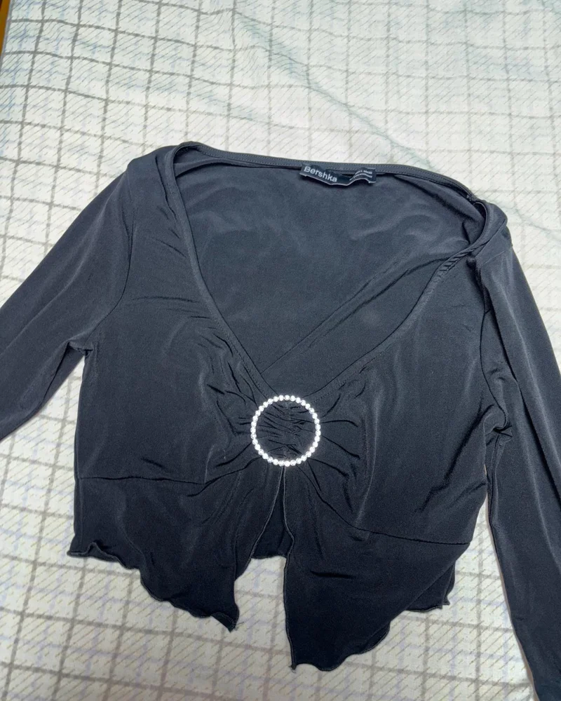 Bershka بلوزات