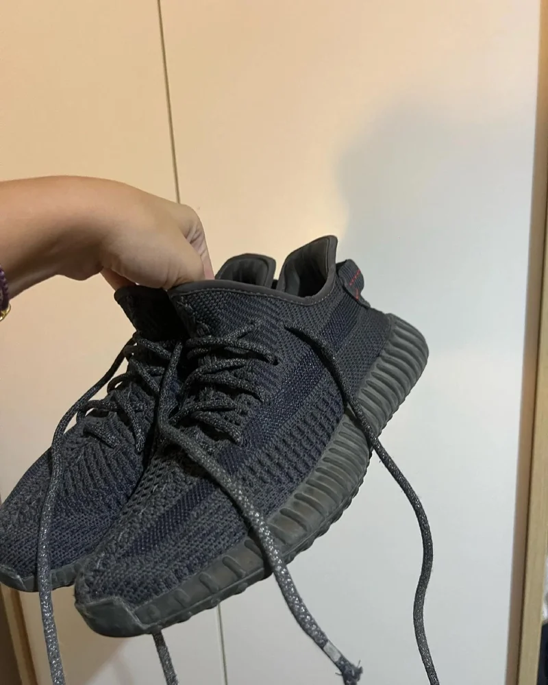Yeezy Sneakers
