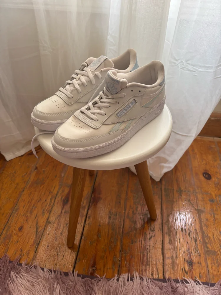 Reebok Sneakers