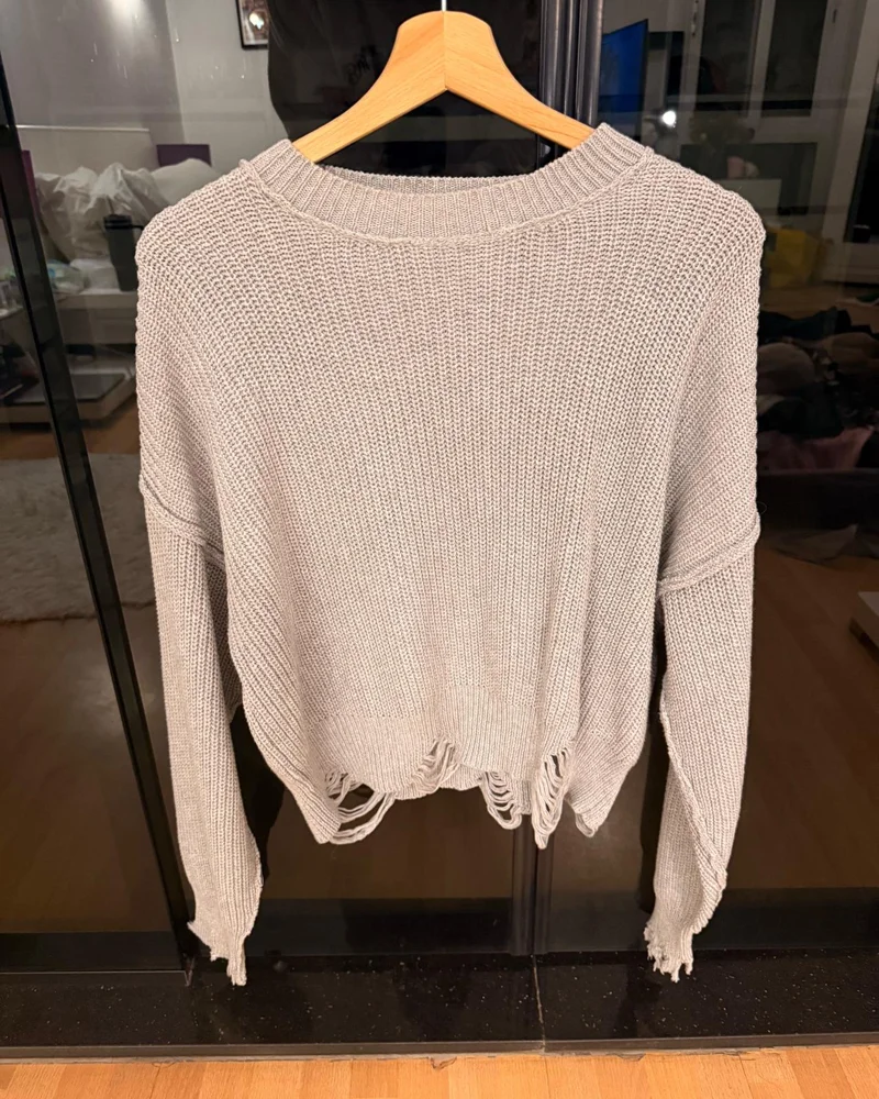 Forever 21 Sweaters & Pullovers