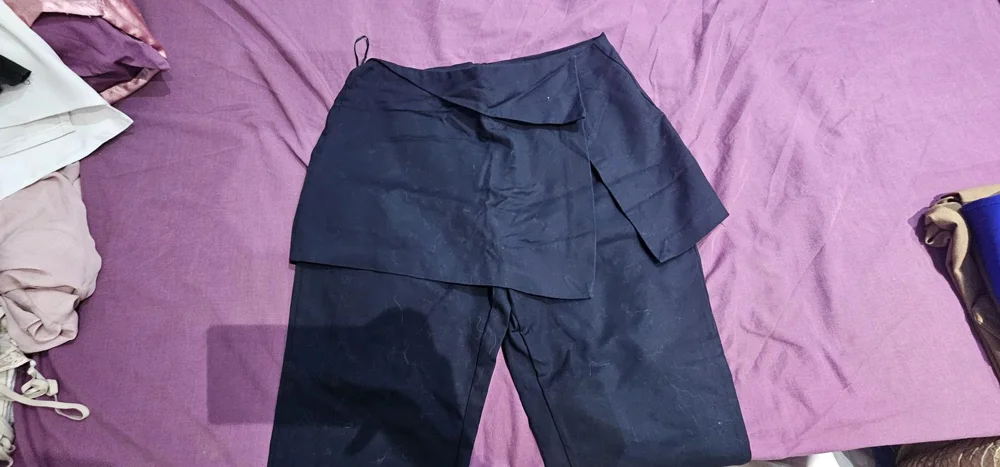 Zara بنطلونات