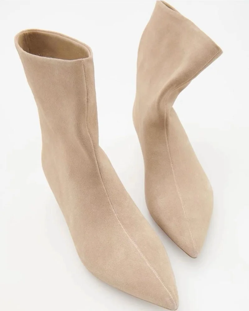 Reserved Boots