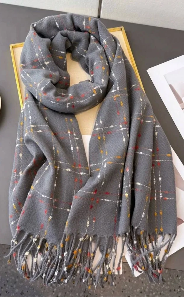 Shein إيشاربات وشالات، حالة ممتازة، صورة 4