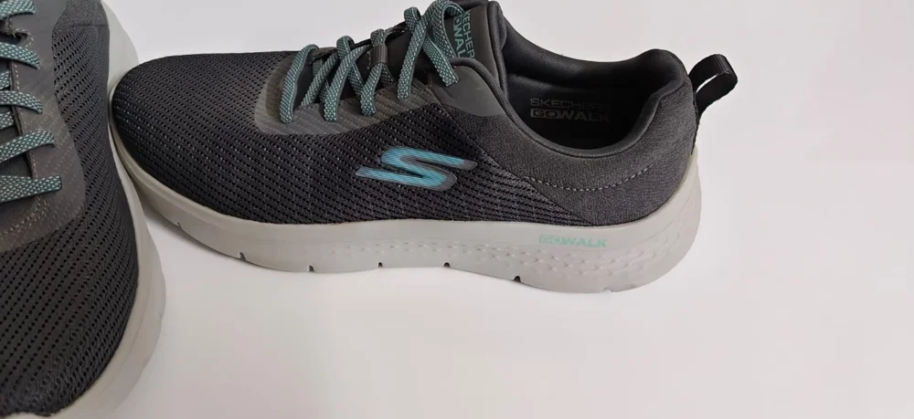Skechers Sneakers, New with tags, size 42, photo 3