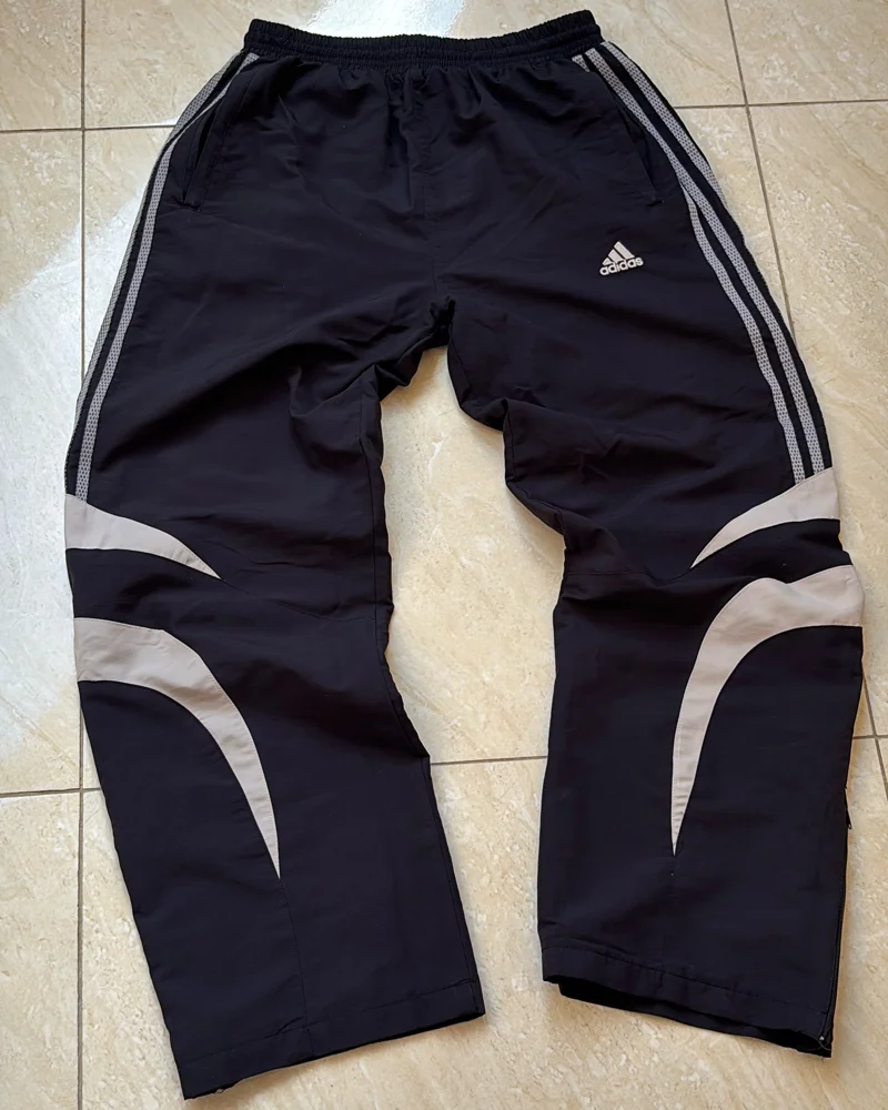 adidas بنطلونات، حالة ممتازة، مقاس S، صورة 2
