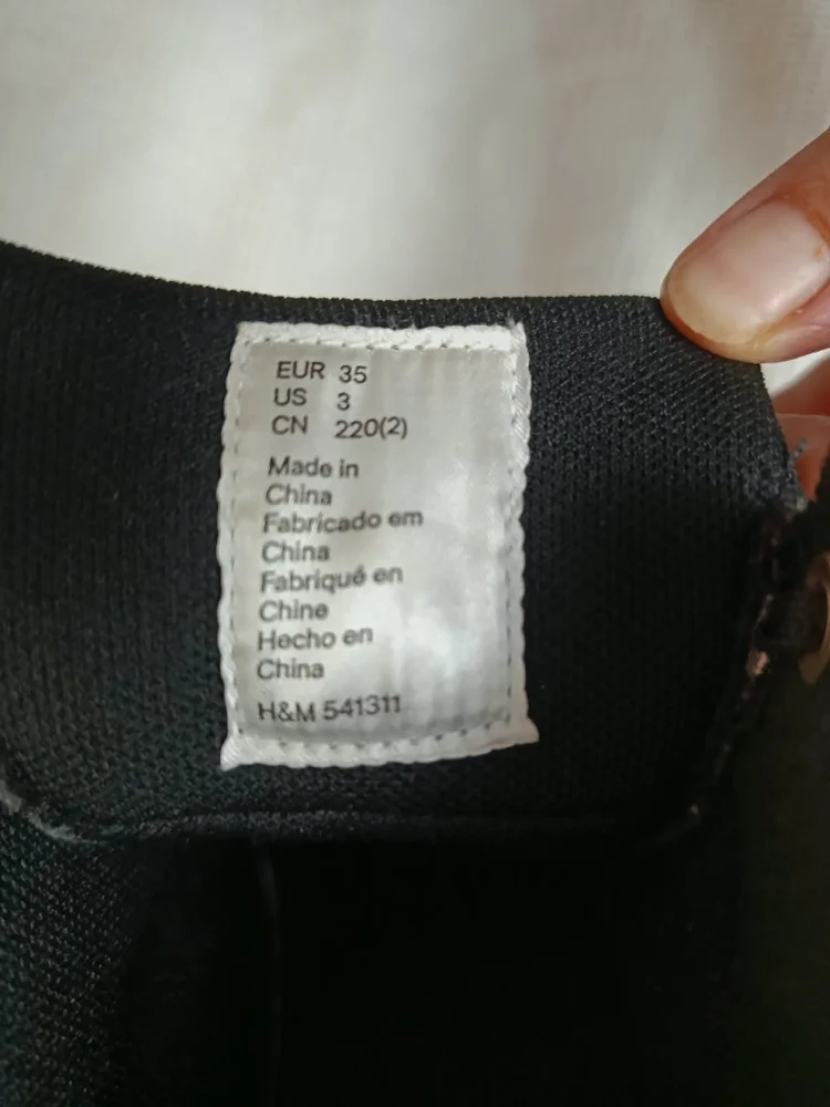 H&M جزم، حالة جيدة جداً، مقاس 10y، صورة 5