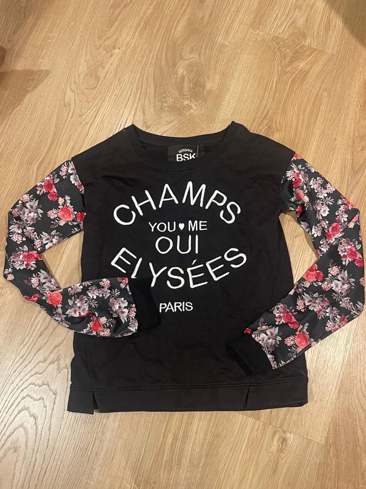 Bershka سويترات وبلوفرات