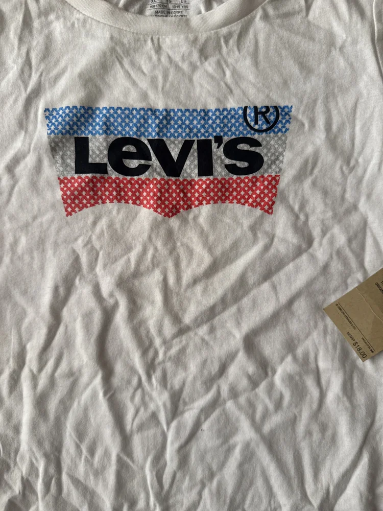 Levi's T-shirts, New with tags, size M, photo 2