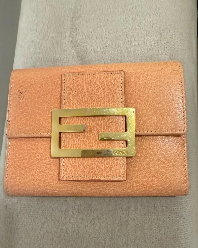 Fendi محافظ