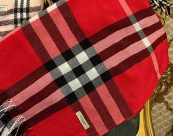 Burberry Scarves & Shawls, Excellent, size M, photo 3