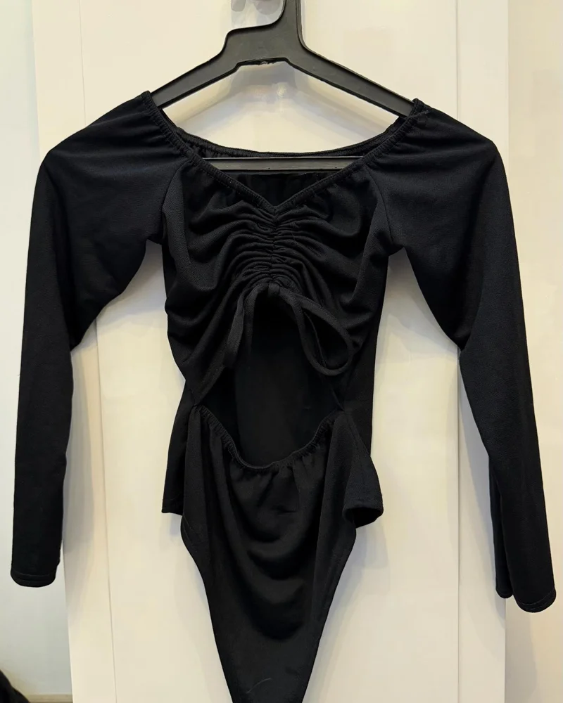 PrettyLittleThing أكمام طويلة