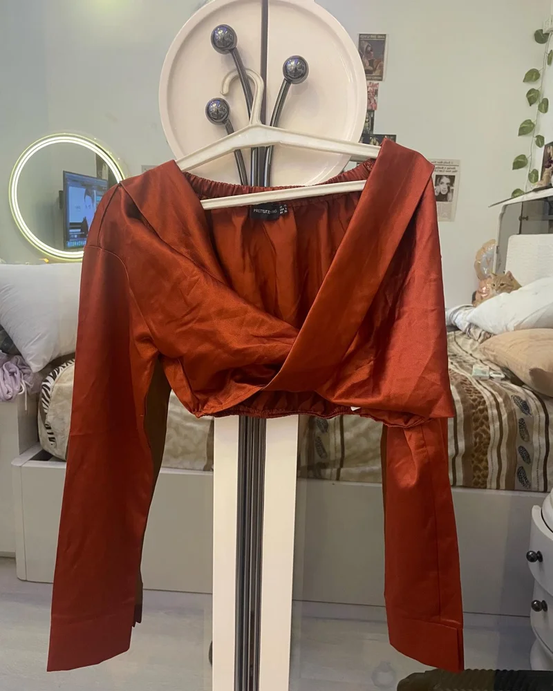 PrettyLittleThing أكمام طويلة