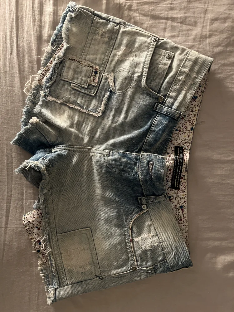Bershka Shorts