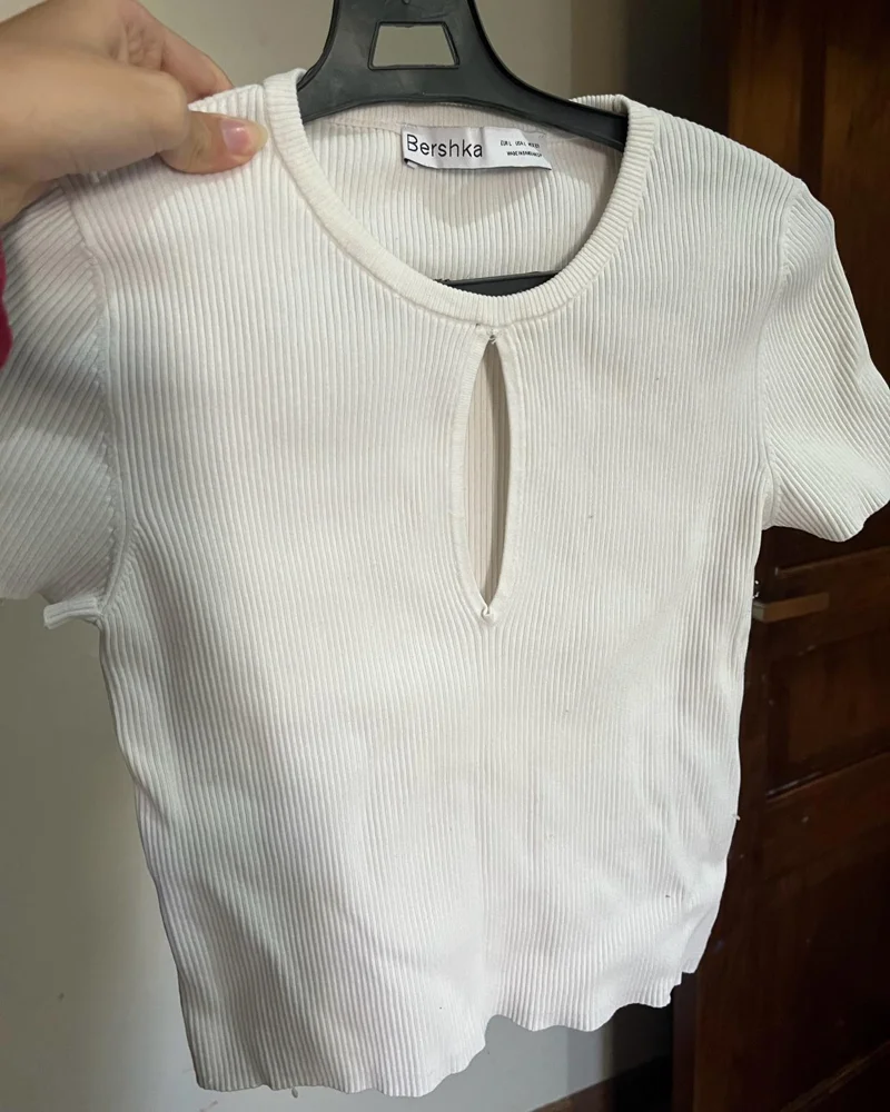 Bershka تيشيرتات