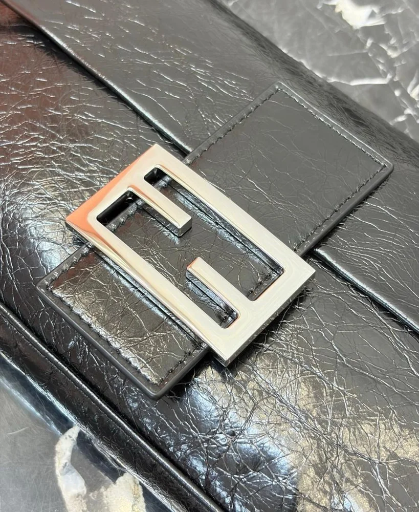 Fendi Shoulder Bags, size Other, photo 4