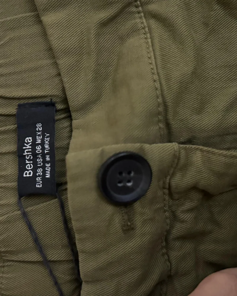 Bershka بنطلونات