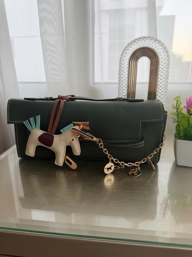 Clutch, size Other, photo 2
