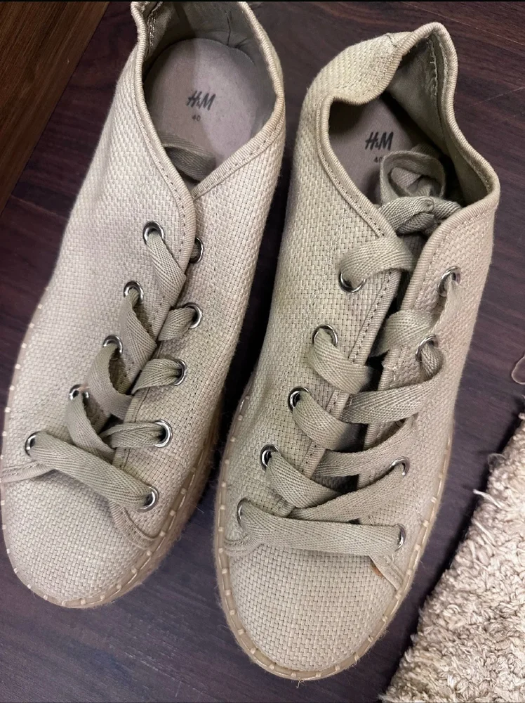 H&M Sneakers