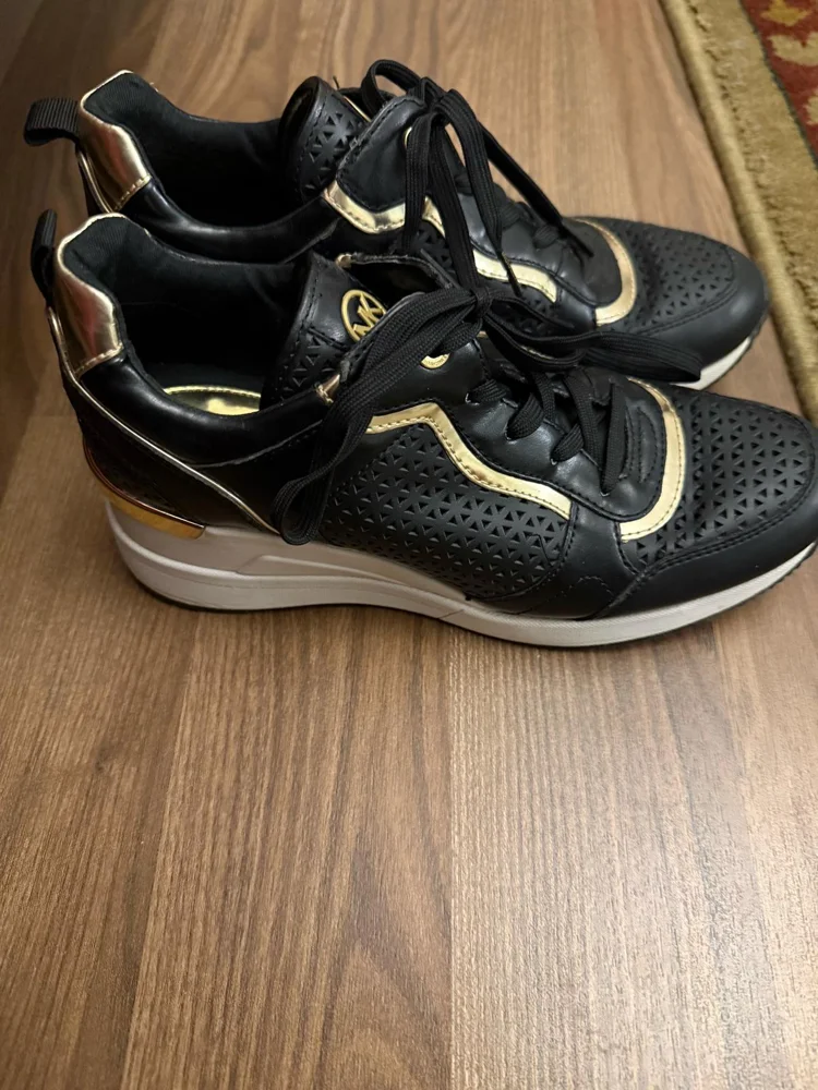 Michael Kors سنيكرز