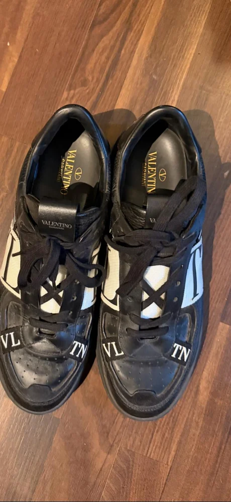 Valentino سنيكرز