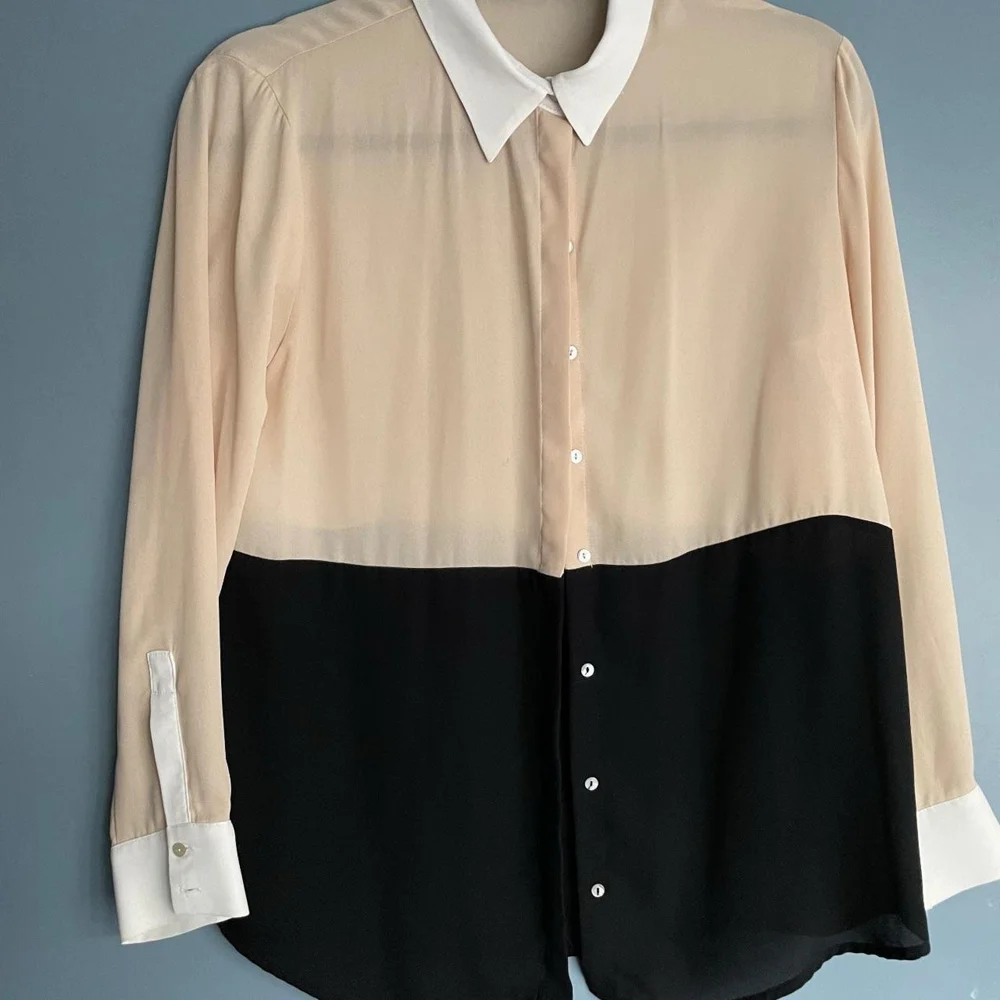 Zara قمصان