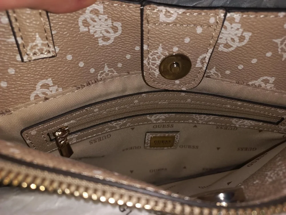 GUESS محافظ وحافظات كروت، جديدة بالتيكيت، صورة 5