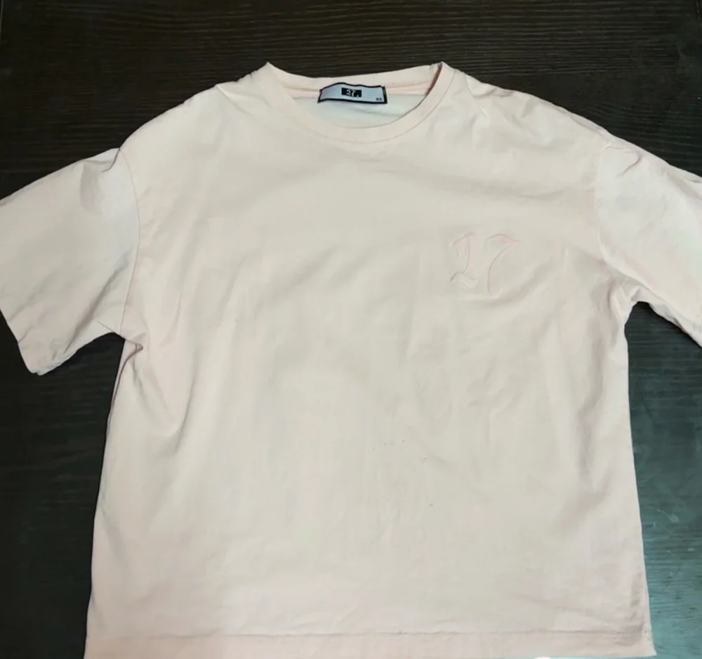 Twenty Seven T-shirts, size XS