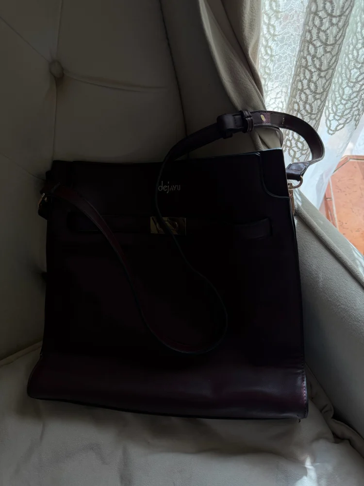 deja vu Cross-Body Bags, Excellent, photo 2