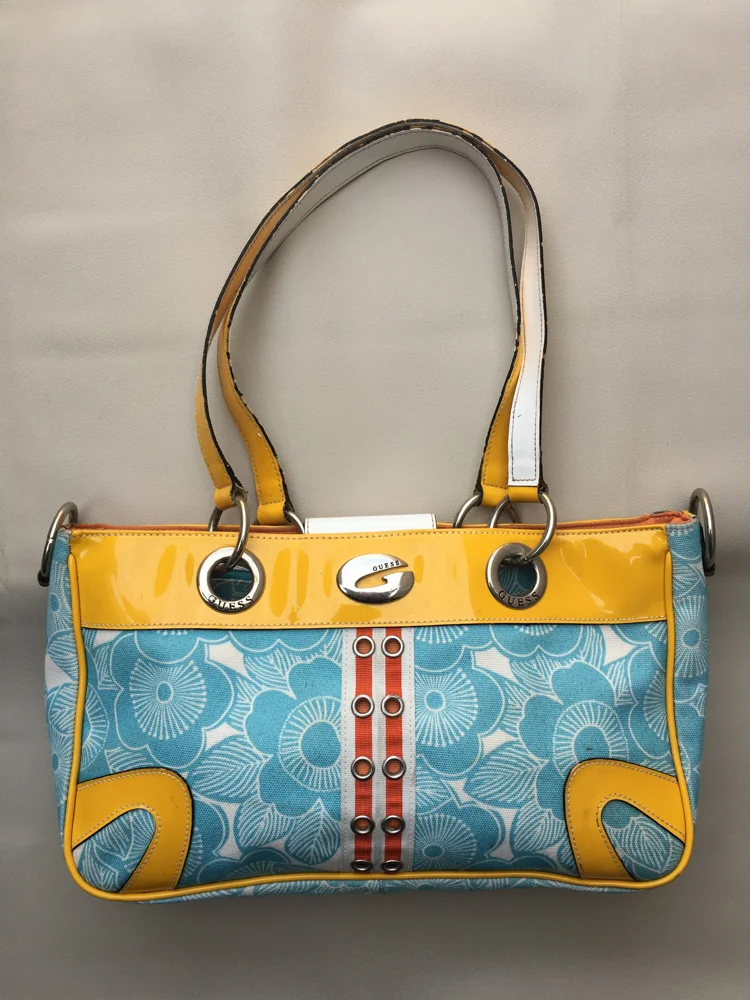 GUESS Shoulder Bags