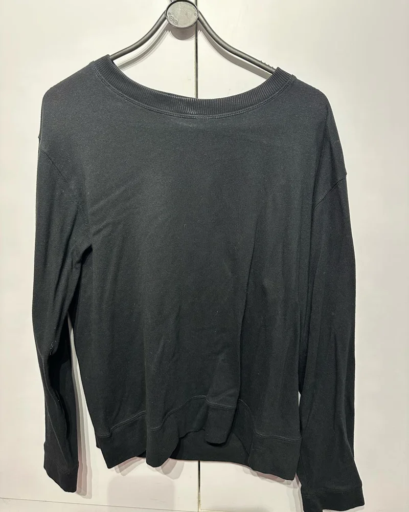 Zara سويترات وبلوفرات