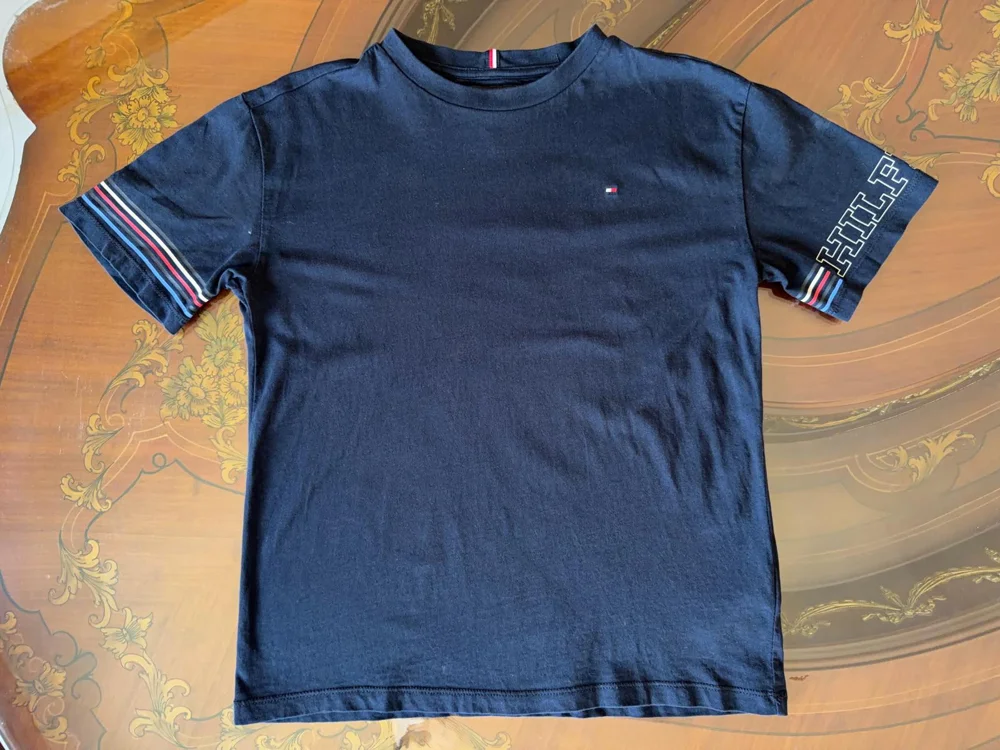 Tommy Hilfiger Tops