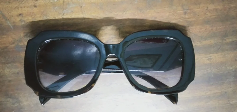 Prada نضارات شمس