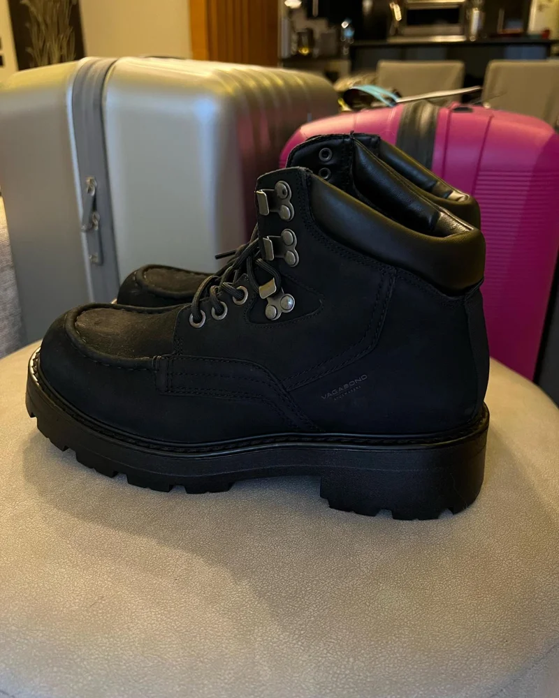 Vagabond Sneakers
