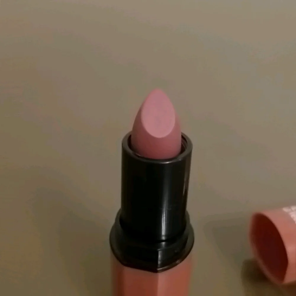 Lips, size Other, photo 2