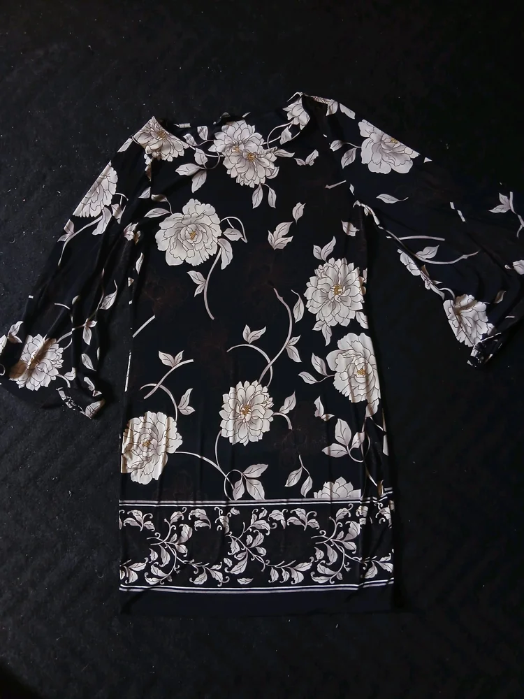 Max Midi Dresses