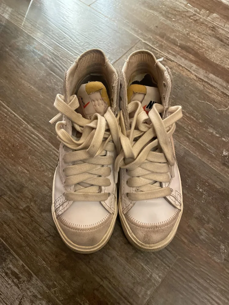 Nike Sneakers