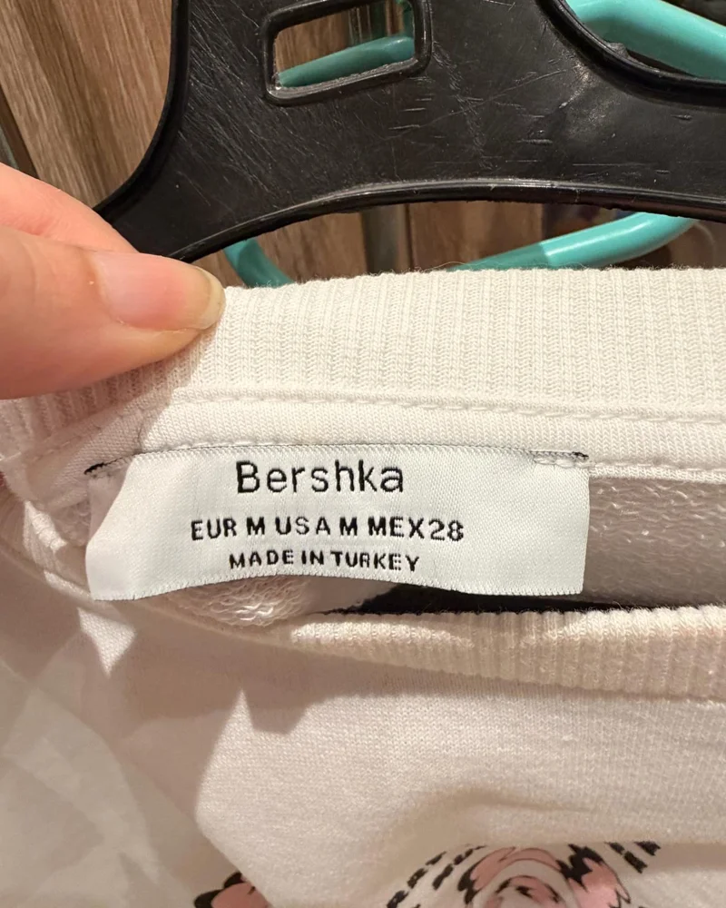 Bershka سويترات وبلوفرات