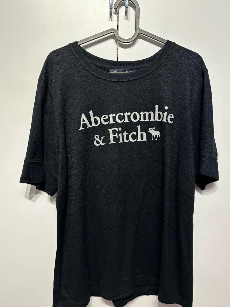 Abercrombie & Fitch تيشيرتات