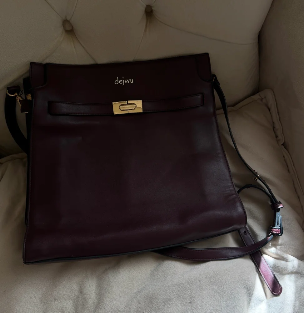 deja vu Cross-Body Bags, Excellent, photo 3