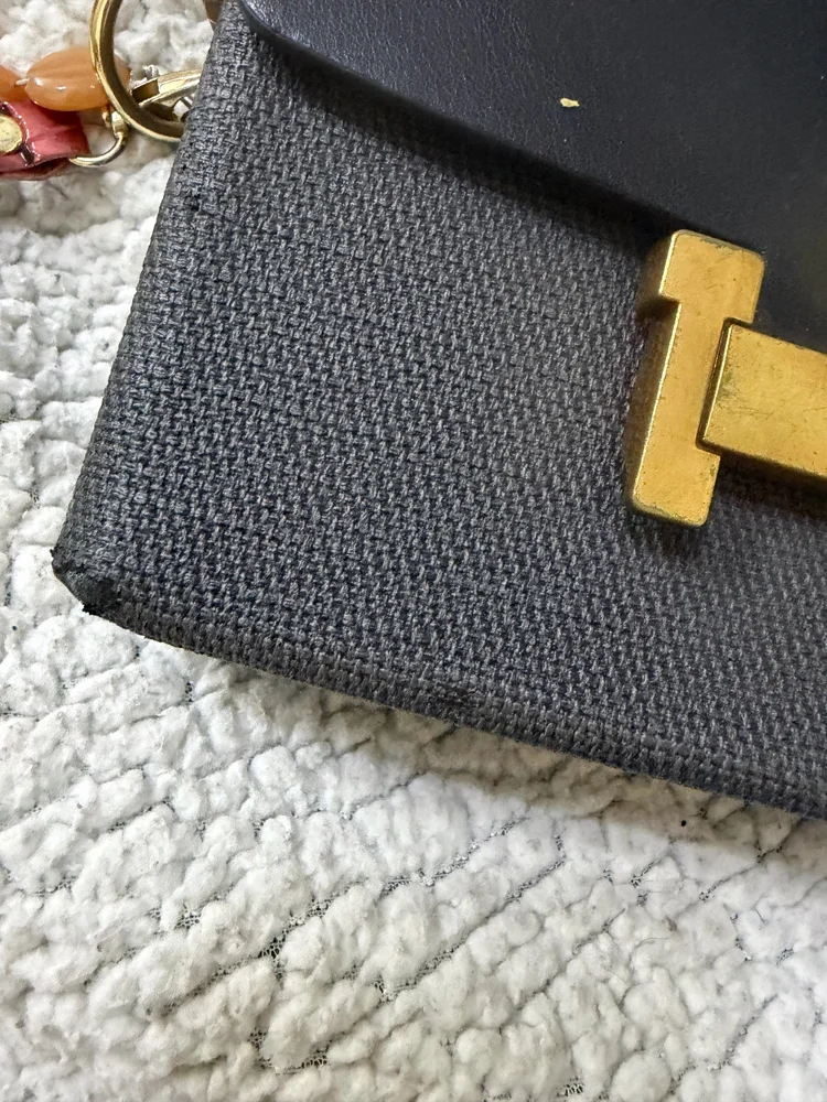 Local Cross-Body Bags, Fair, photo 4