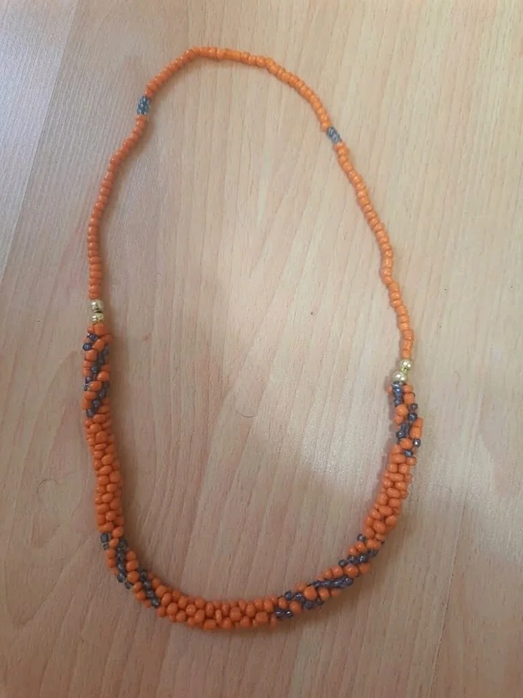 Local سلاسل