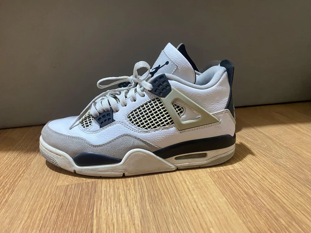 Jordan سنيكرز