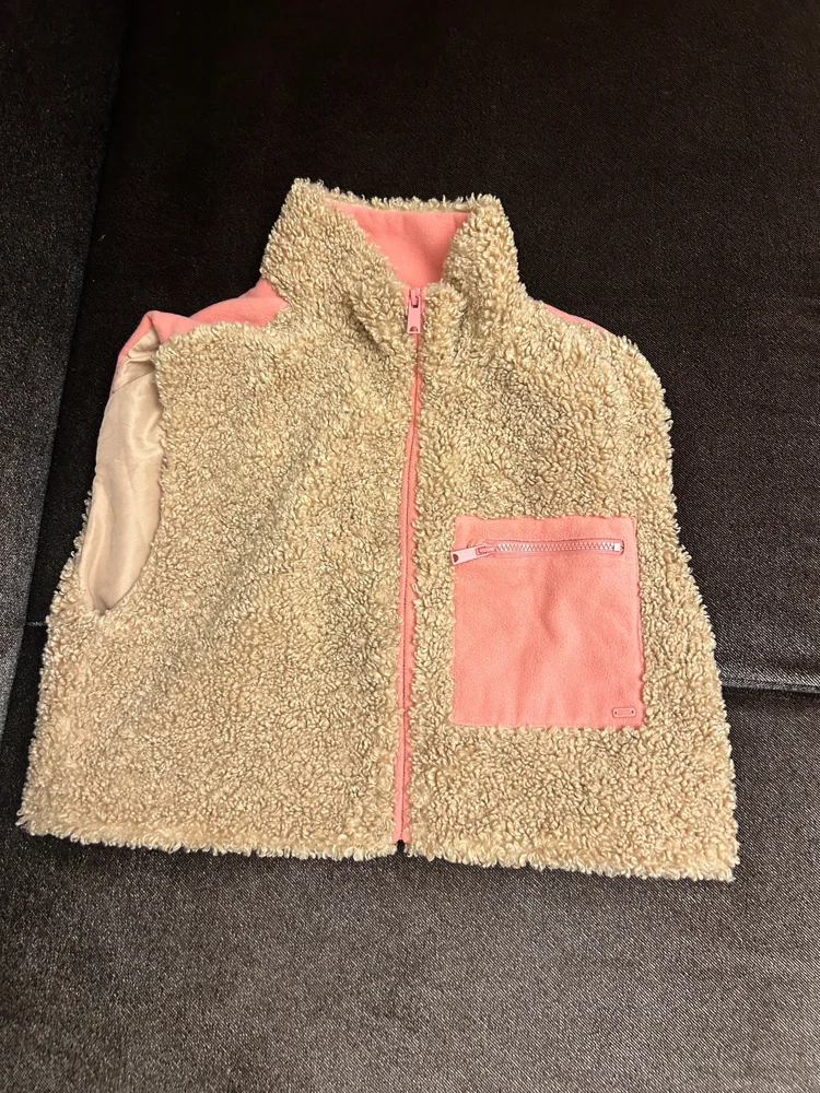 Pull & Bear Vests