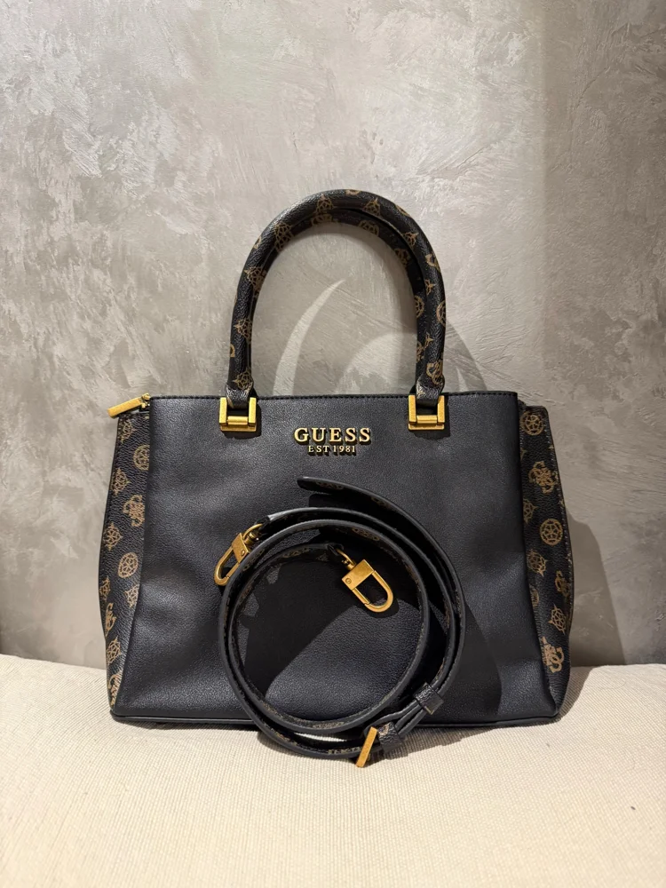 GUESS Shoulder Bag